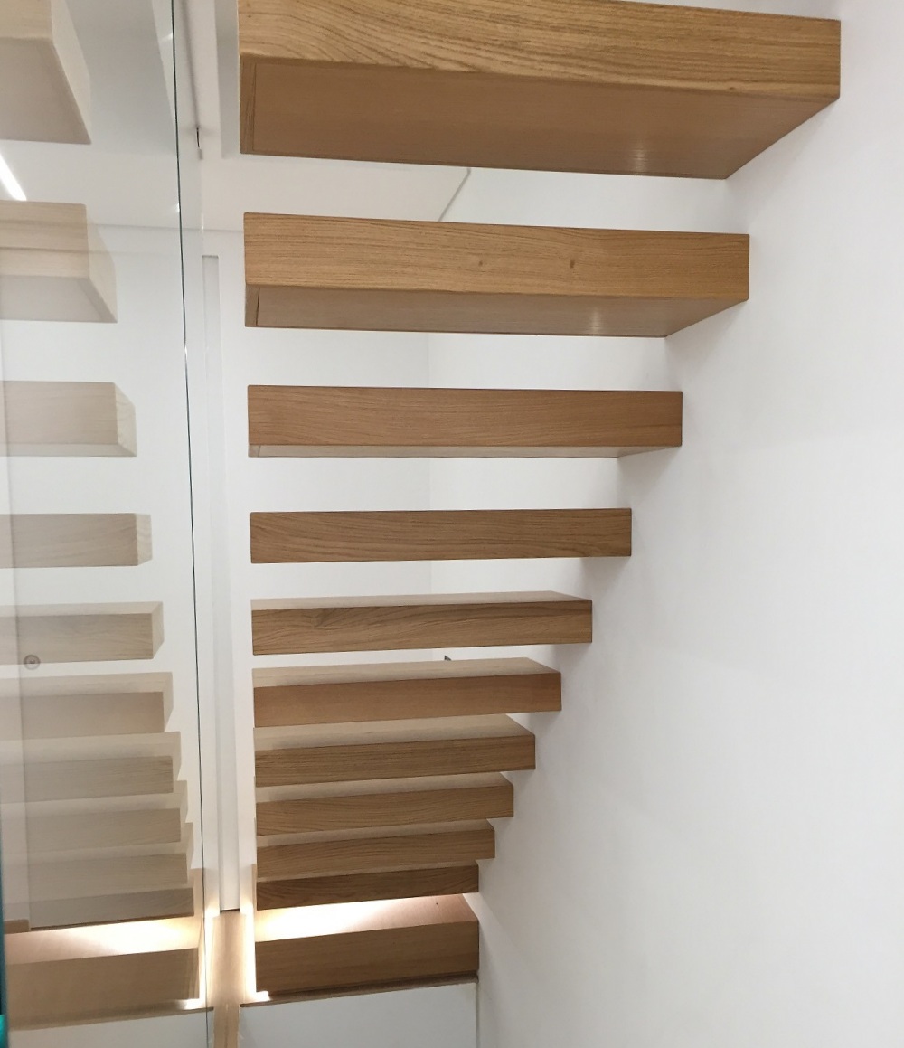 Scala a sbalzo.2