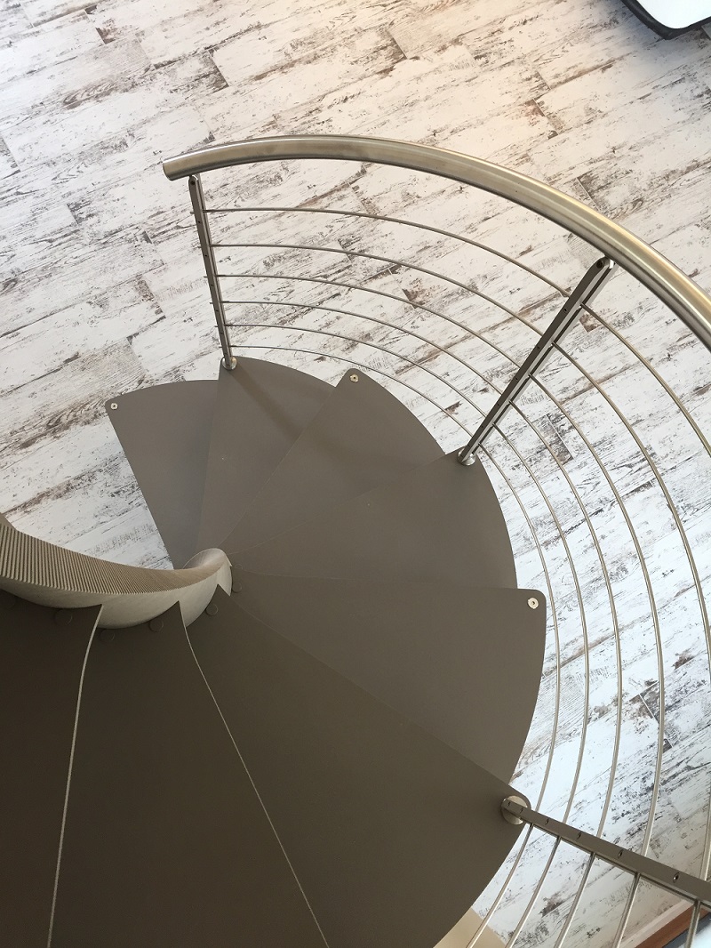 SCALA ELICOIDALE E-20 PIANTA TONDA ACCIAIO (1)