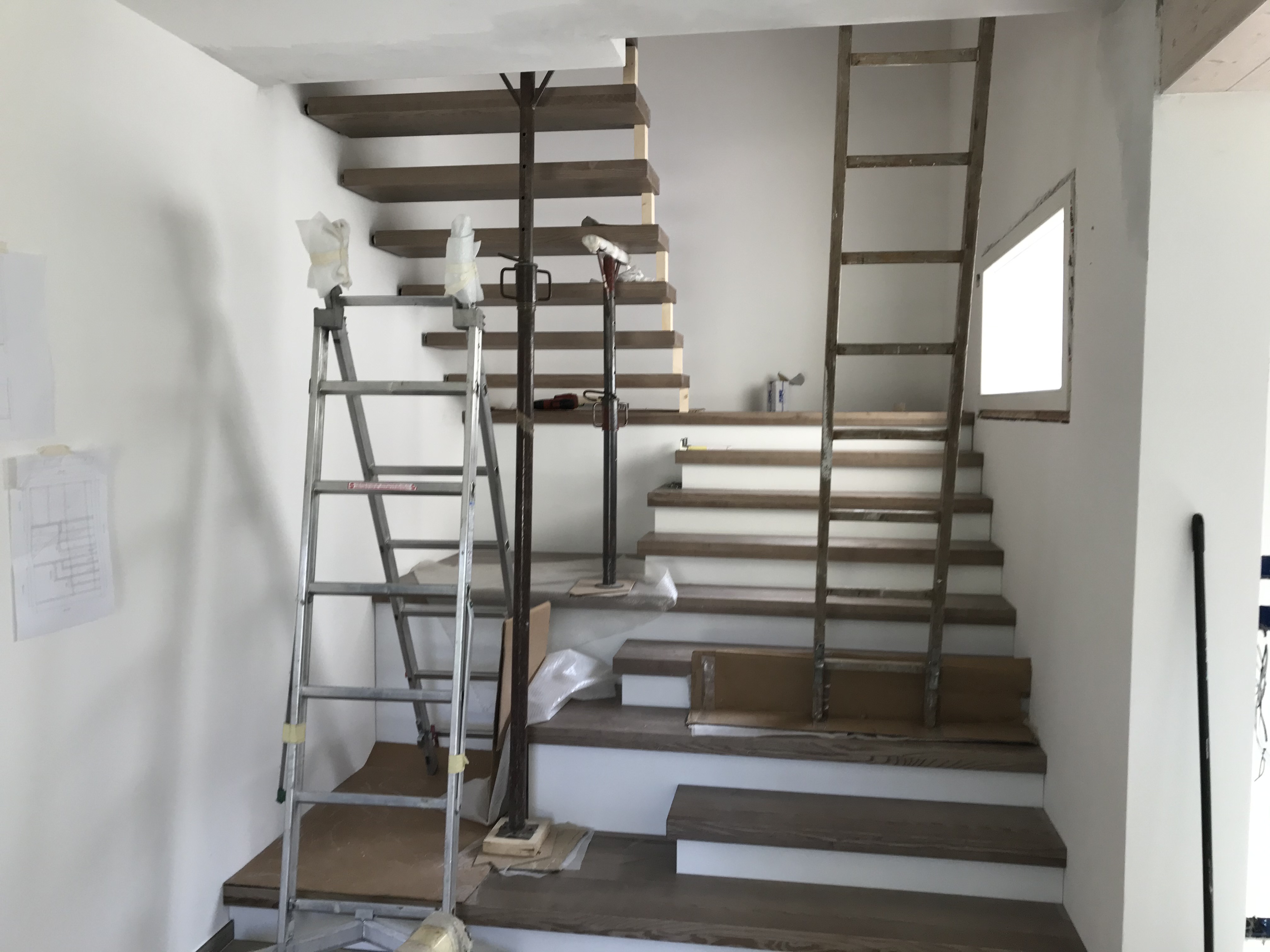 Scala realizzata a progetto in frassino (5)