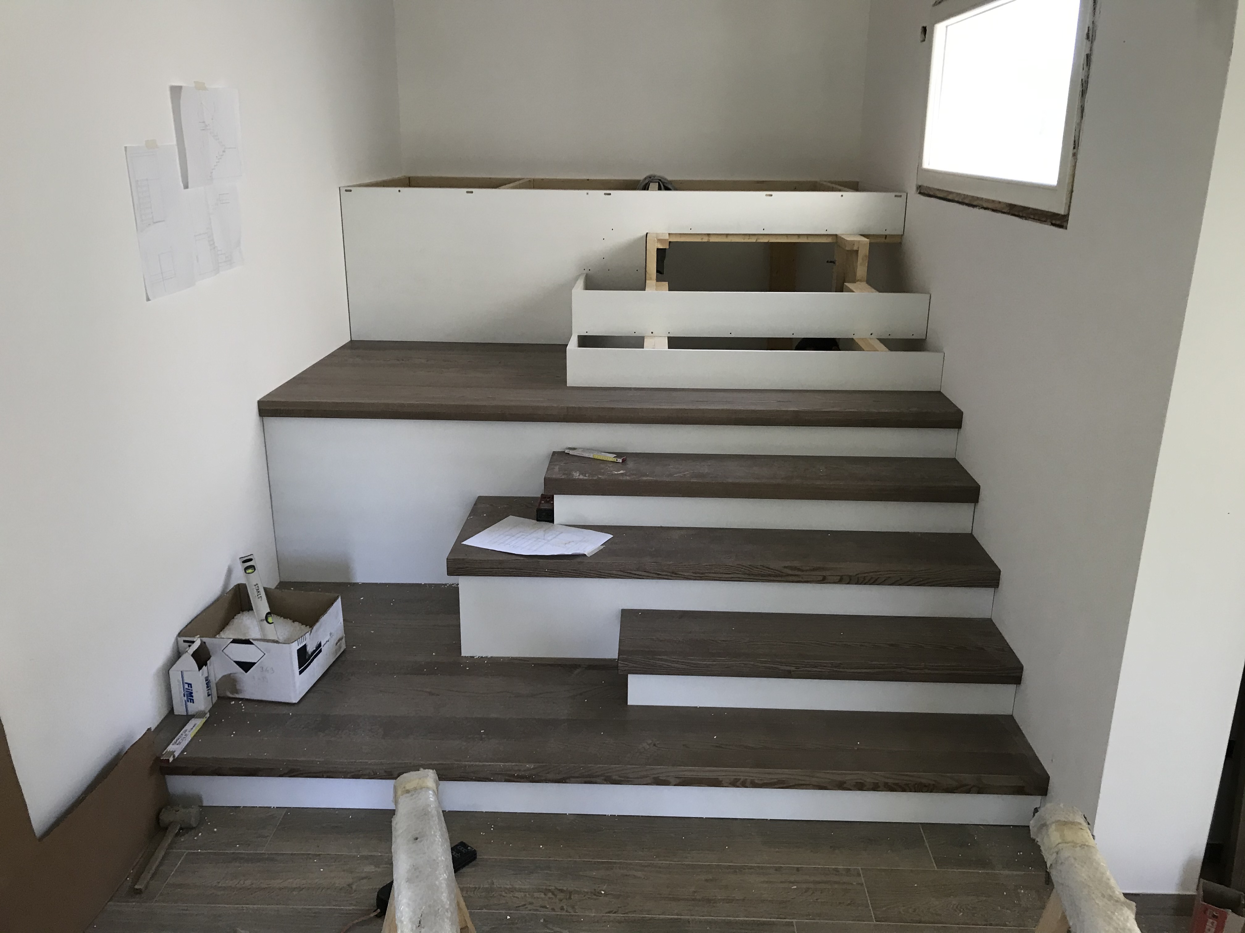 Scala realizzata a progetto in frassino (7)
