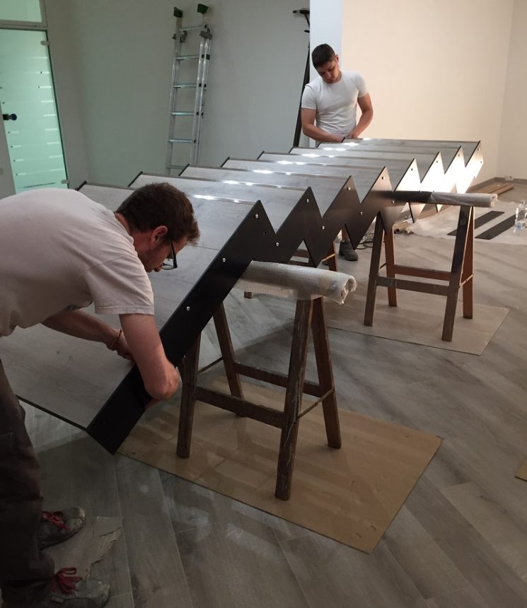Scala Laser con gradini rivestiti in parquet 1