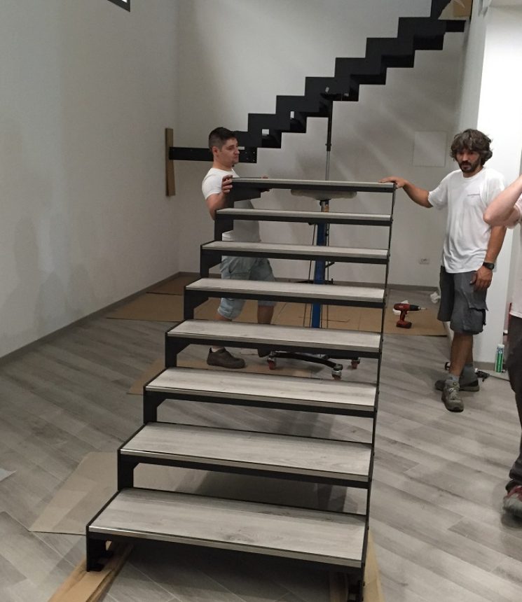 Scala Laser con gradini rivestiti in parquet 4