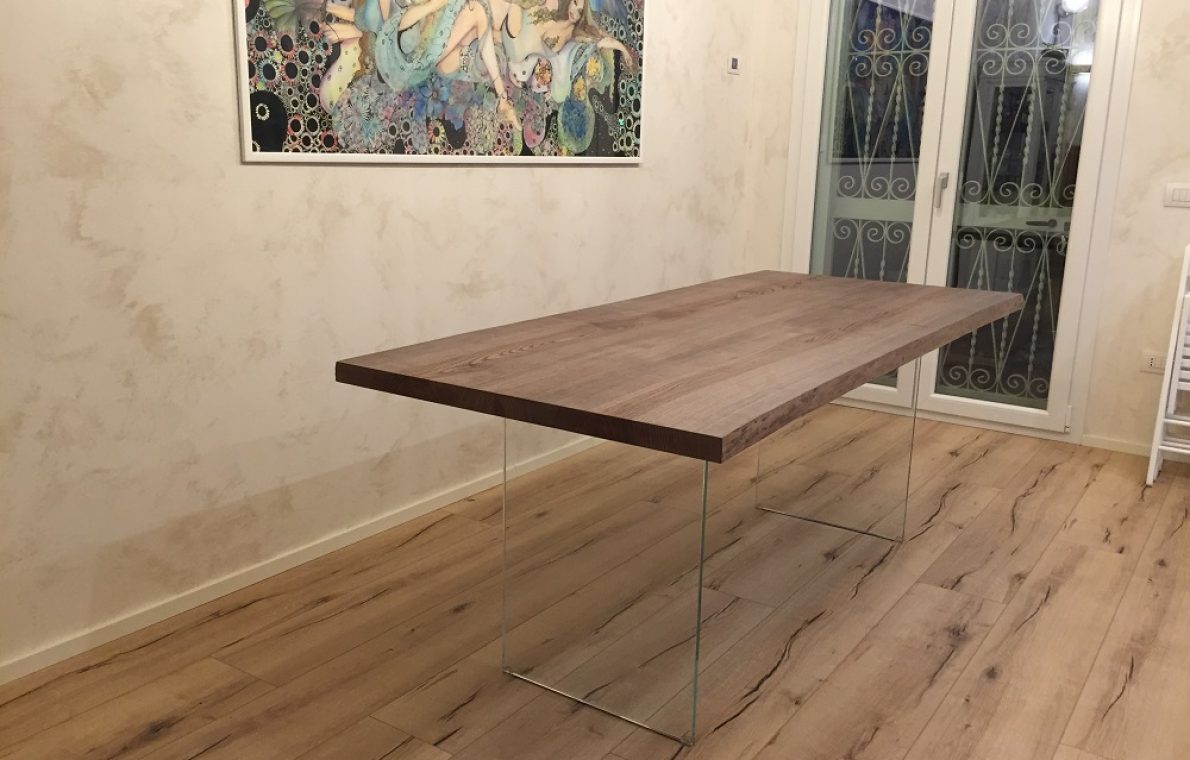 Tavolo in legno di rovere