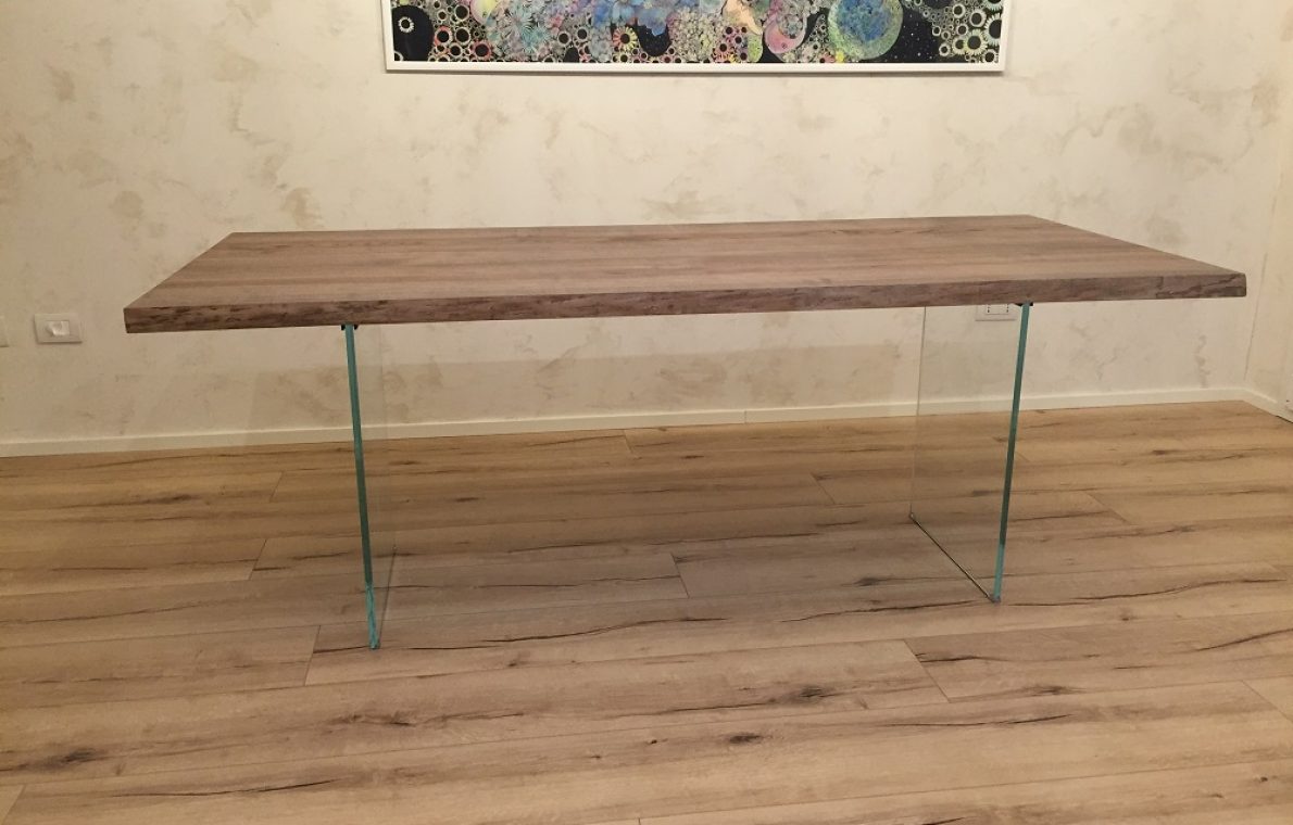 Tavolo in legno di rovere1